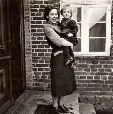 1952 Irene & Karin Kracht