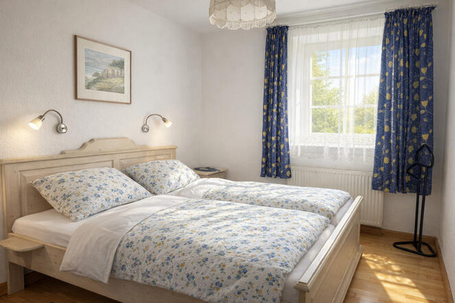 Schlafzimmer rechts, Bett Schlafzimmer rechts, Bett