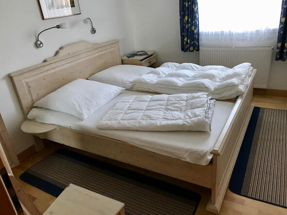 2. Schlafzimmer